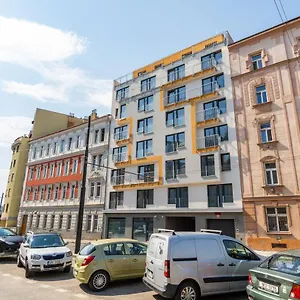 Apartmán One Bedroom Penthouse # 82 In The Brand New Building Close To The Center With Free Parking, Praha