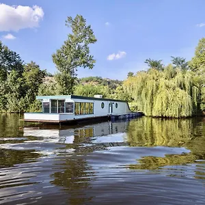 Botel Houseboat - Place In, Praha
